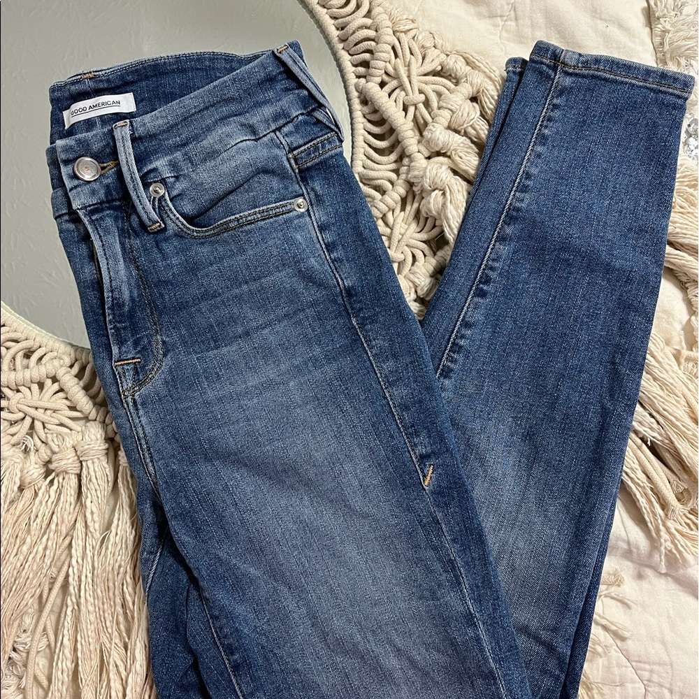 GOOD AMERICAN Good Legs Skinny Jeans